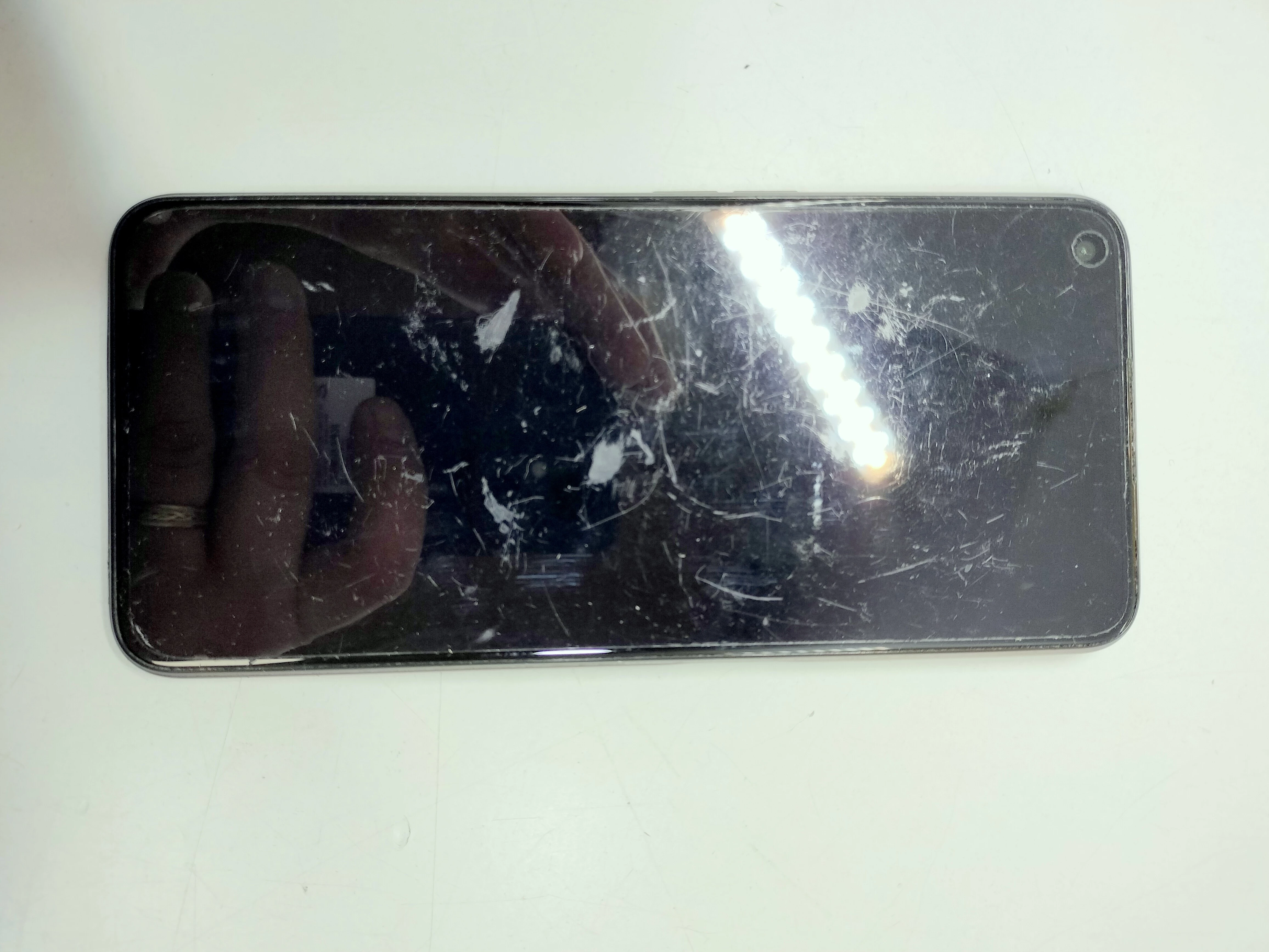 smartfon-realme-8i-4-gb-64-gb-polecam-przekatna-ekranu-66