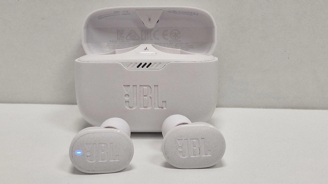 sluchawki-jbl-tune-130nc-tws-kolor-dominujacy-bialy