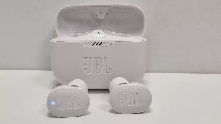 sluchawki-jbl-tune-130nc-tws-kolor-dominujacy-bialy