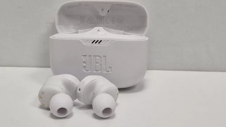 sluchawki-jbl-tune-130nc-tws-marka-jbl
