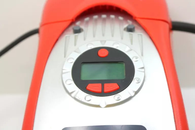 KOMPRESOR SPRĘŻARKA POMPKA BLACK AND DECKER ASI30