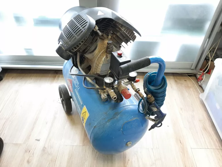 kompresor-50l-airpress-hl42550-230v-pojemnosc-zbiornika-50