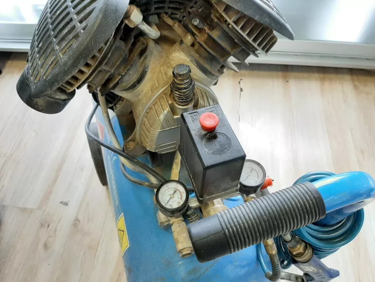 kompresor-50l-airpress-hl42550-230v-wydajnosc-efektywna-425