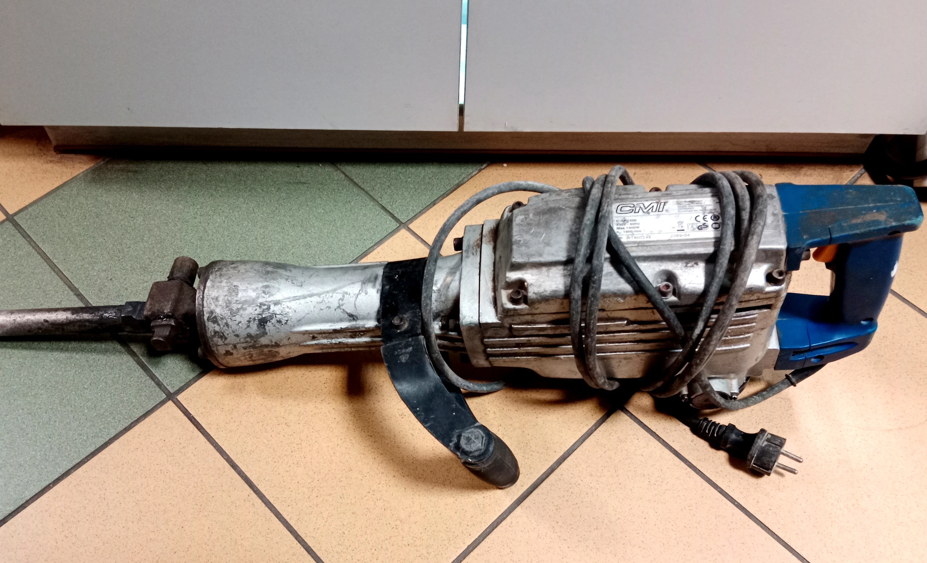 mlot-wyburzeniowy-cmi-1400-w-warszyca-7-radomsko-mk