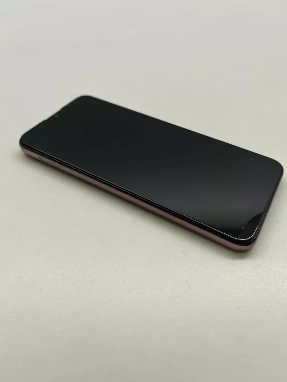 TELEFON MOTOROLA MOTO G30 6,5" 4/128 GB OPIS !