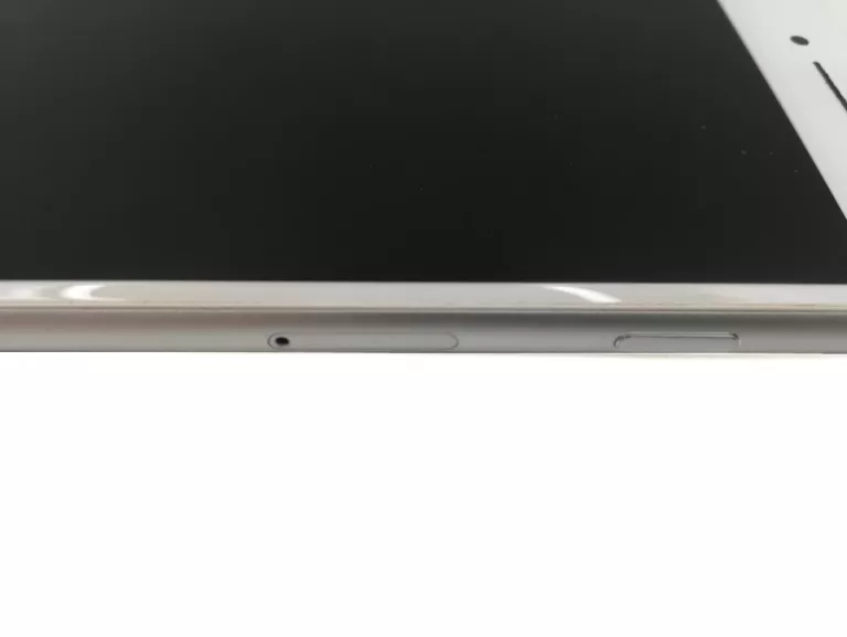 TELEFON IPHONE 8 SILVER 2/64 GB 87% IOS 11