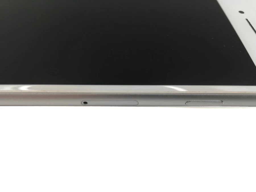 telefon-iphone-8-silver-264-gb-87-ios-11-kod-producenta-mq6h2pma