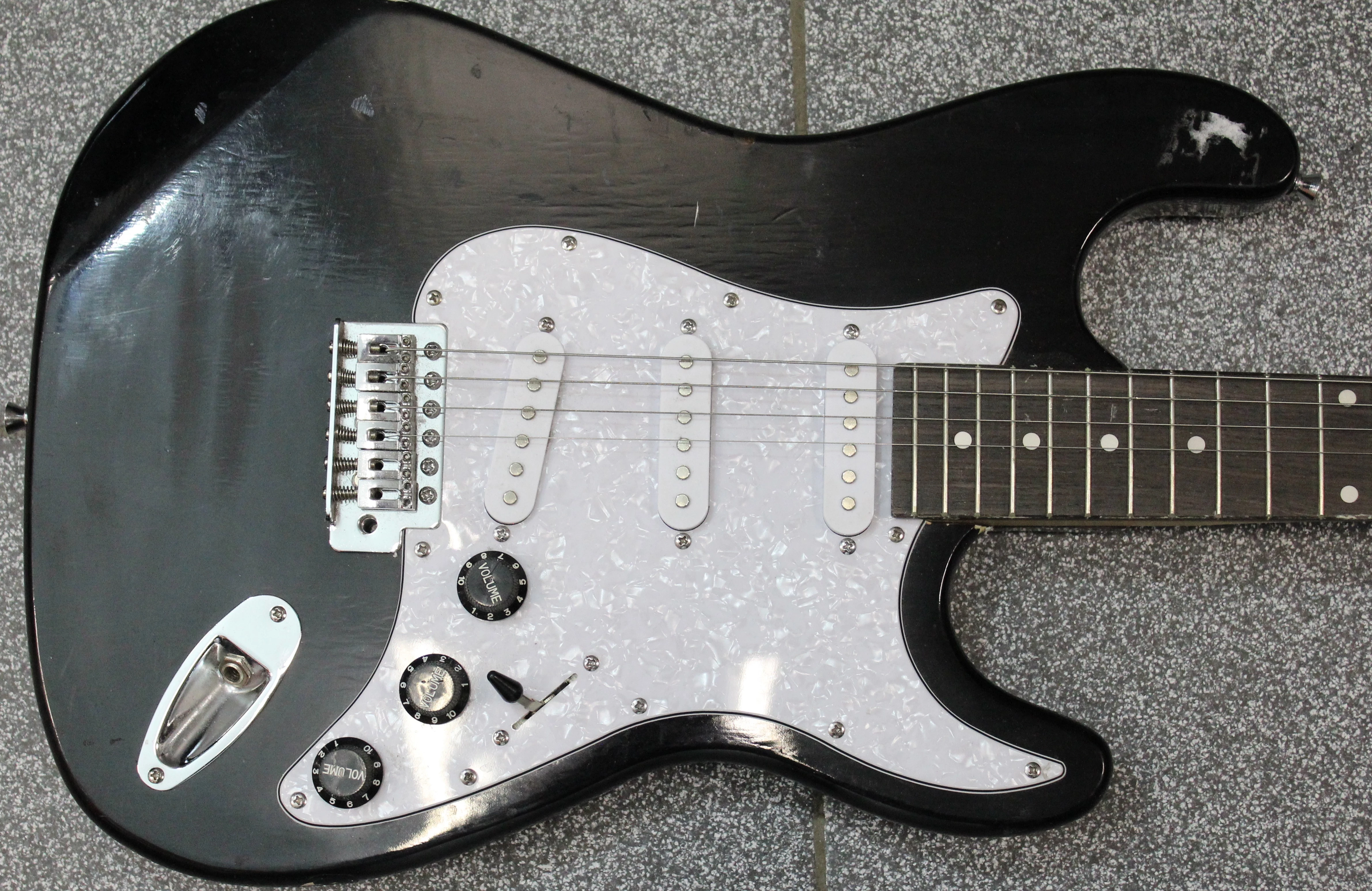 gitara-elektryczna-kod-producenta-gitara