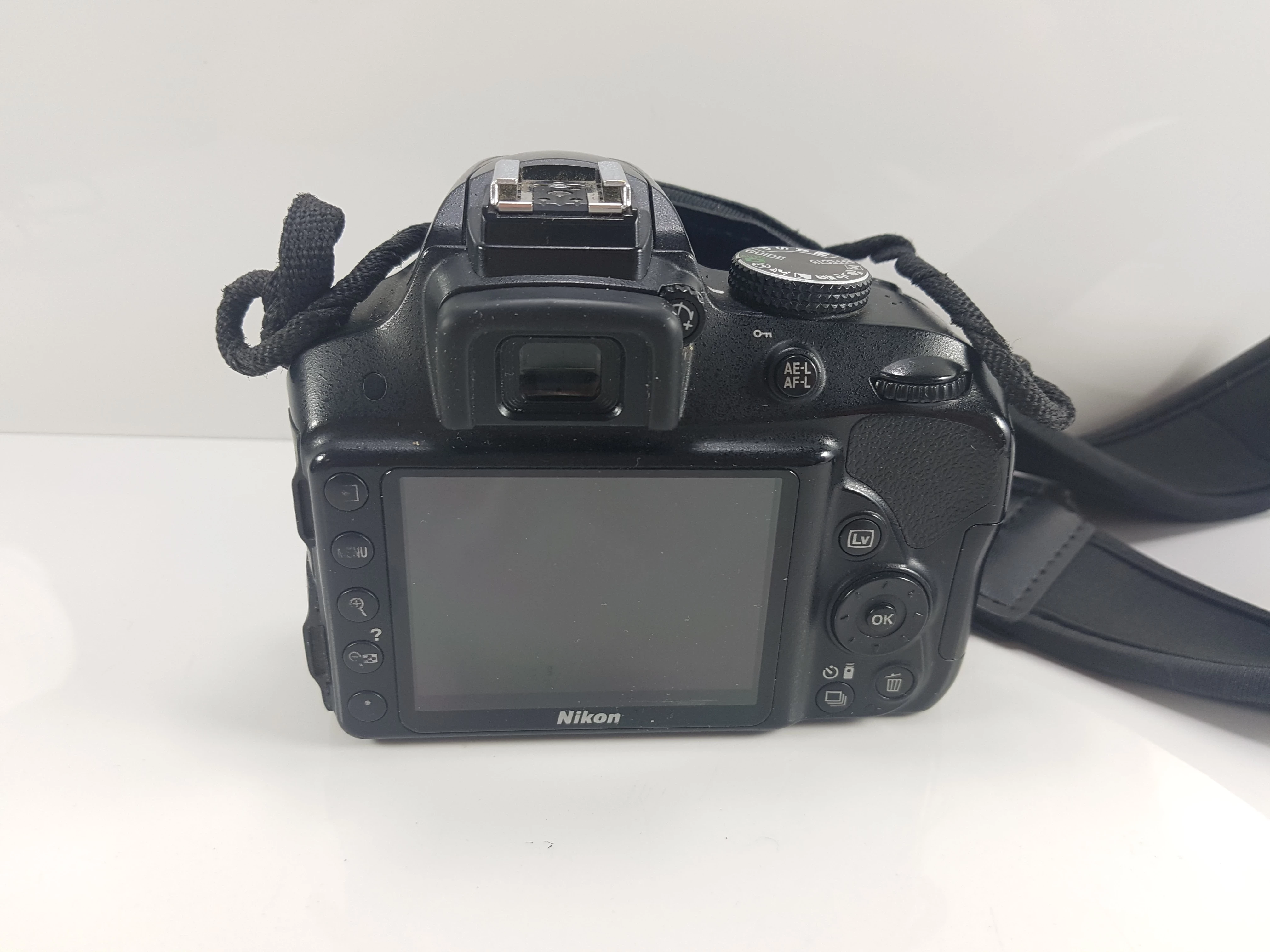 aparat-nikon-d3300-marka-nikon