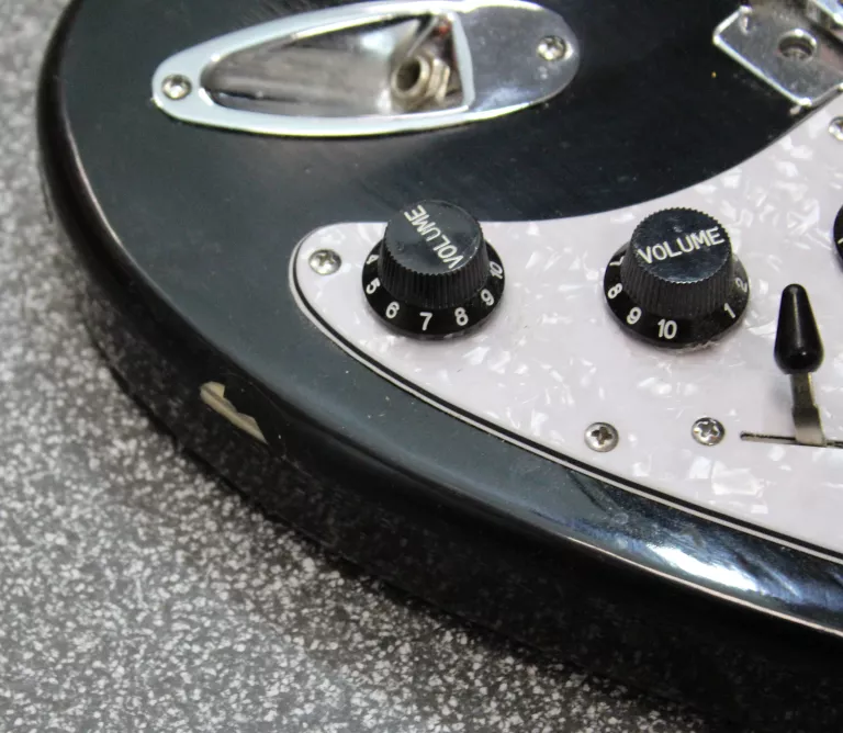 gitara-elektryczna-kod-producenta-gitara