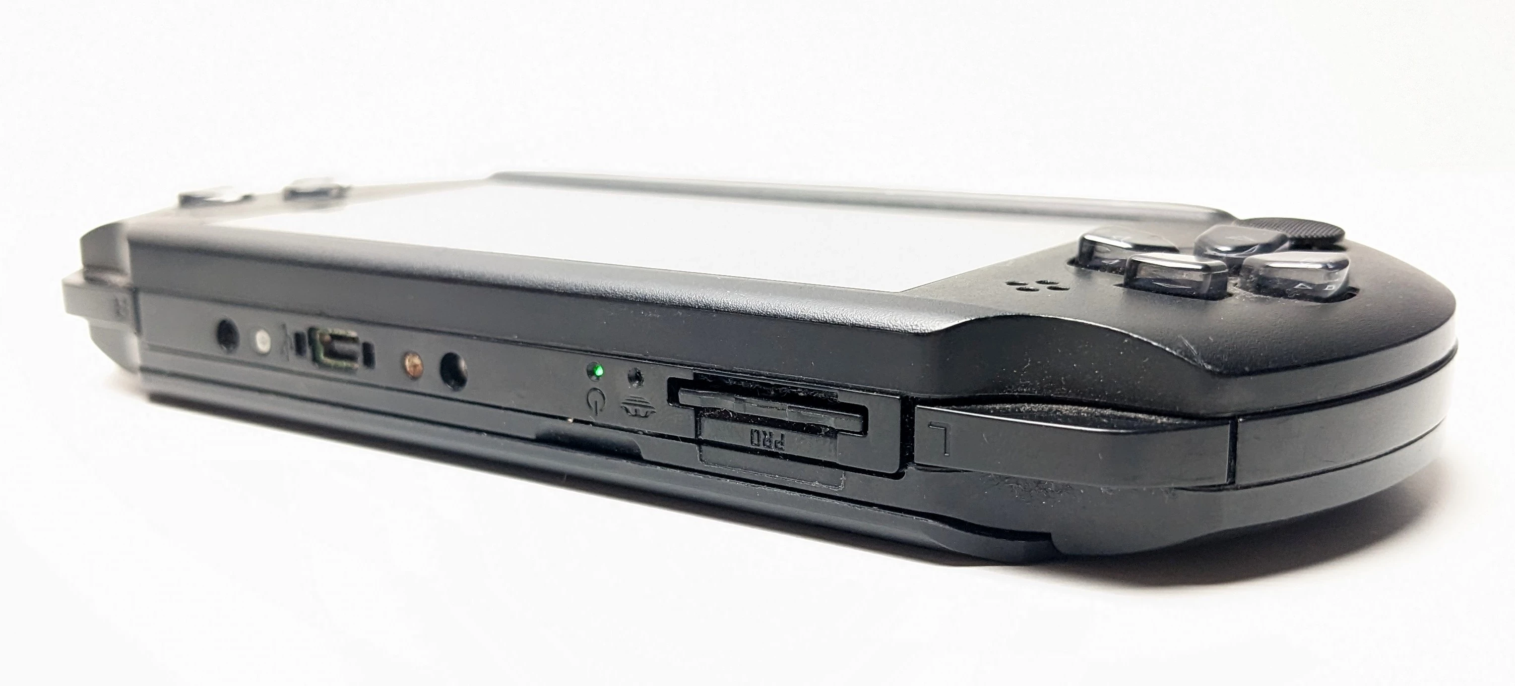 konsola-playstation-portable-e1004-z-ladowarka-stan-uzywany