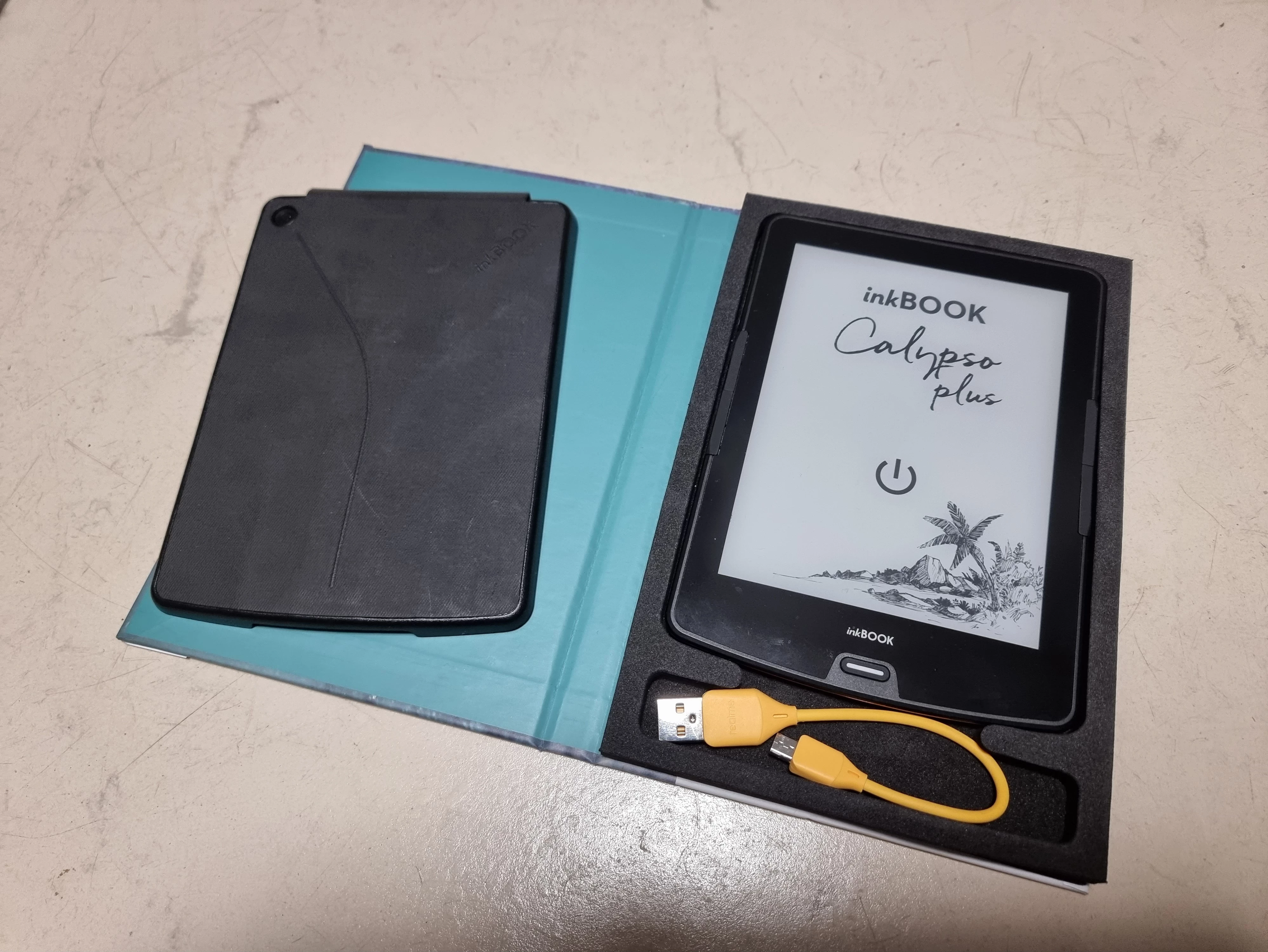 czytnik-e-book-inkbook-calypso-plus-przekatna-ekranu-inna