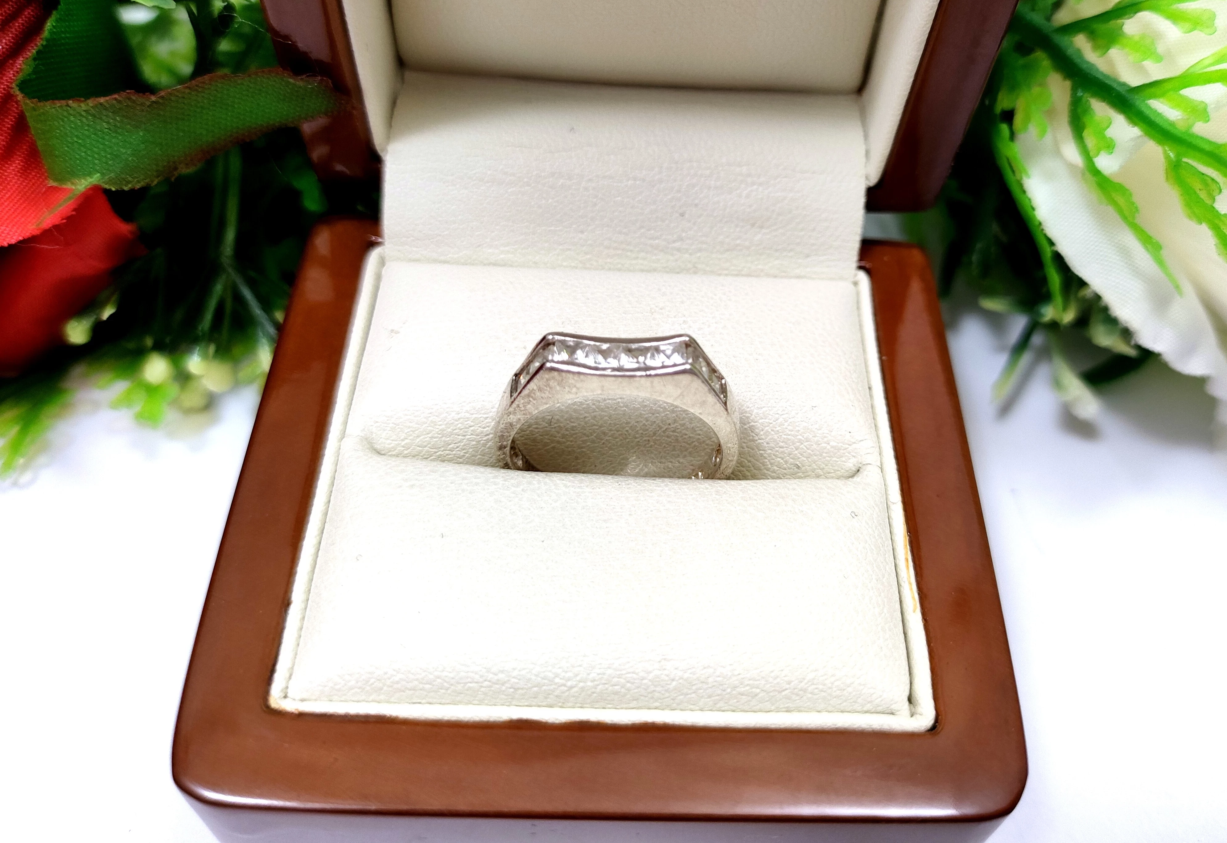 piekny-srebrny-pierscionek-r12-244g-925-rodzaj-2205-2