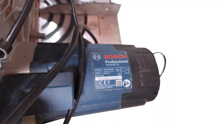 PILARKA UKOSOWA GCM 80 SJ PROFESSIONAL BOSCH STÓŁ