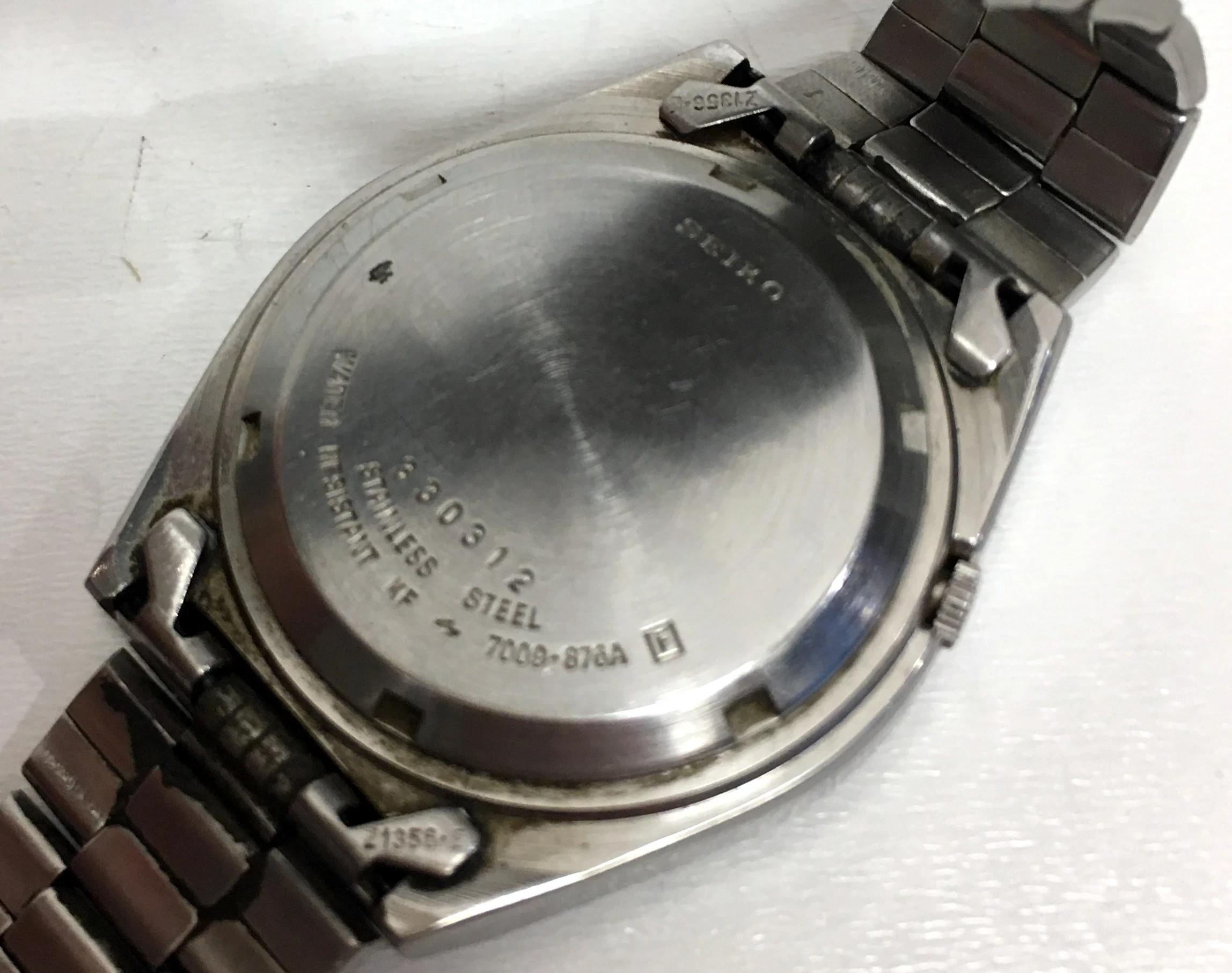 zegarek-seiko-vintage-5-automatic-ksztalt-koperty-okragla