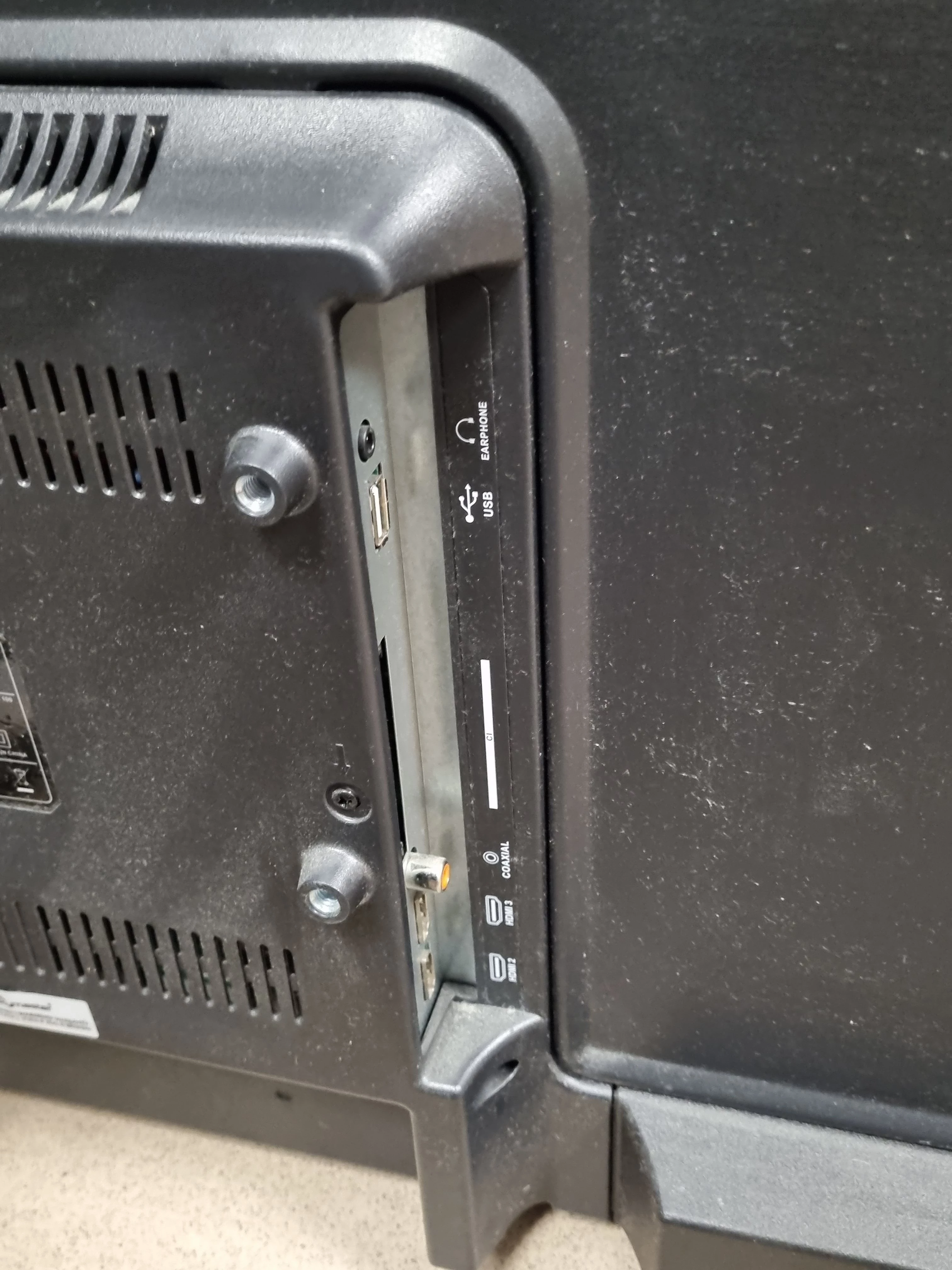 telewizor-opticum-mh2500-typ-telewizora-led