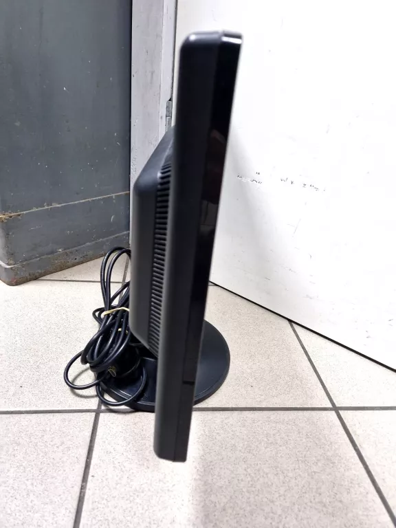 monitor-lg-flatron-w1942s-pf-kable-rozdzielczosc-natywna-1280-x-1024