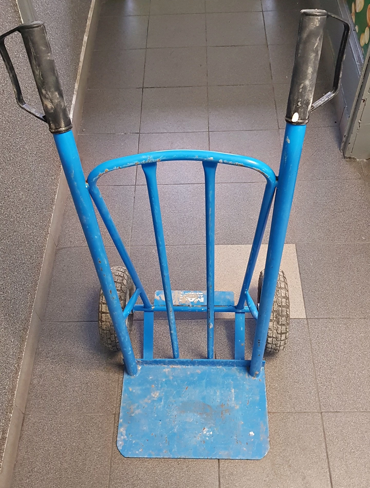 wozek-transportowy-macallister-300-kg-odb-osob-stan-uzywany