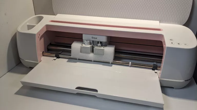 PLOTER TNĄCY PLOTER CRICUT MAKER PC2007004
