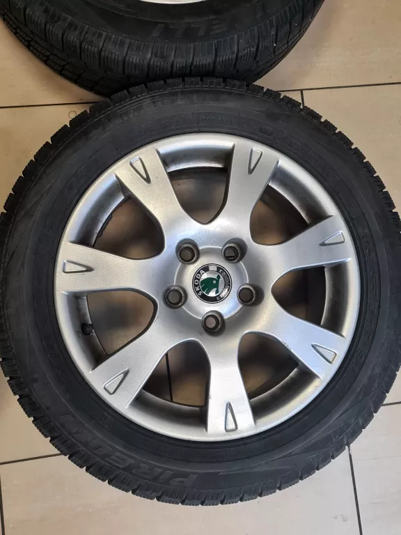 KOŁA FELGI+OPONY ET50/6.5JX16H2 SKODA 16' PIRELLI