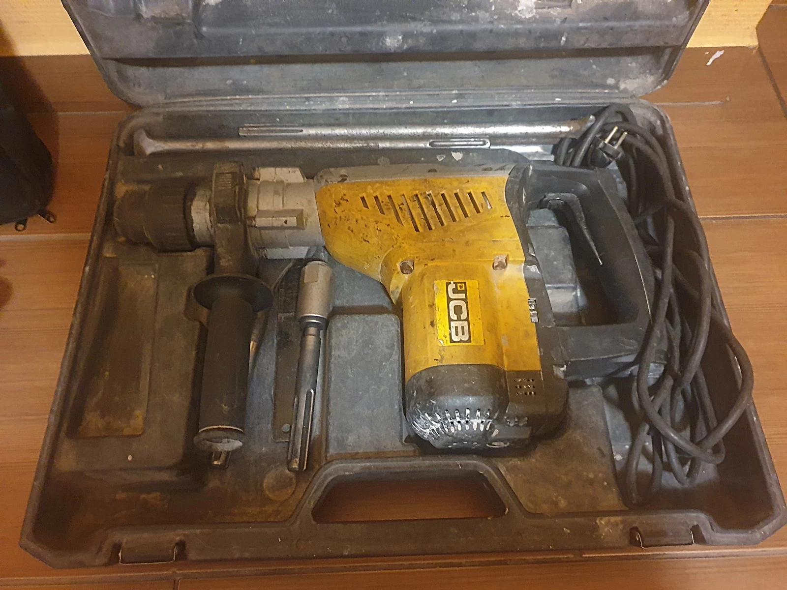 mlod-wyburzeniowy-jcb-moscickiego-20-tomaszow-maz