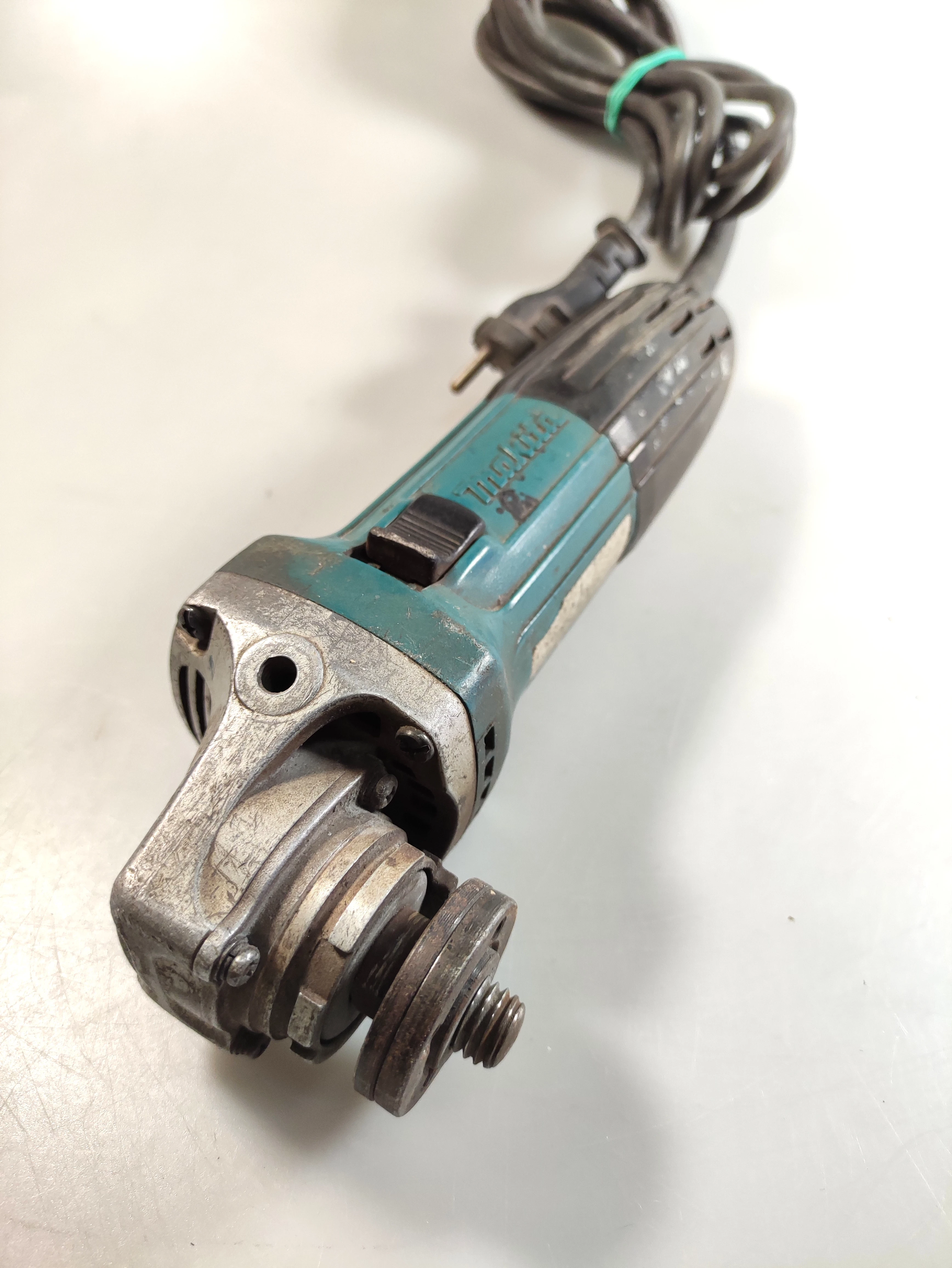 szlifierka-katowa-makita-stan-uzywany