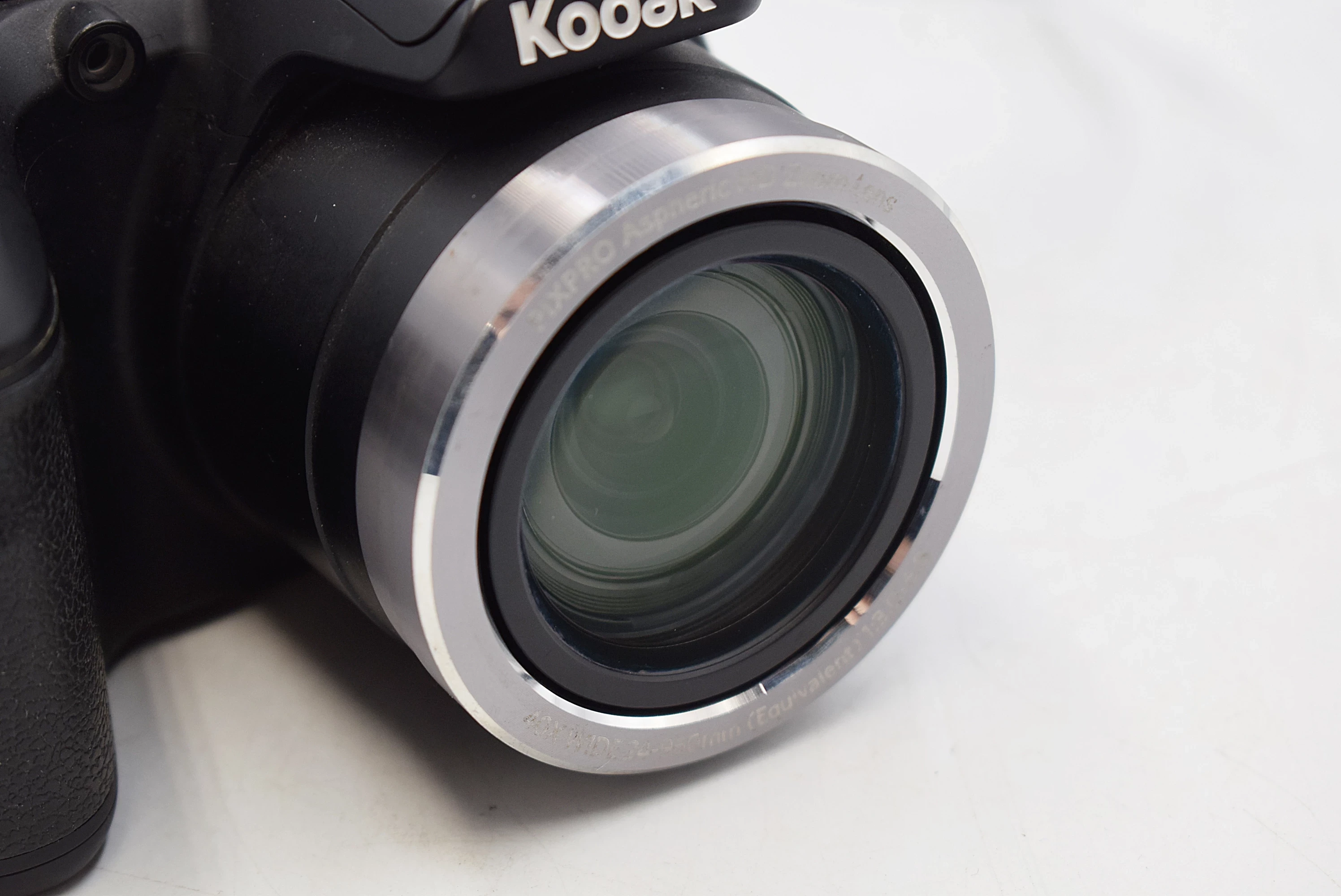 aparat-kodak-pixpro-az401-zoom-optyczny-4