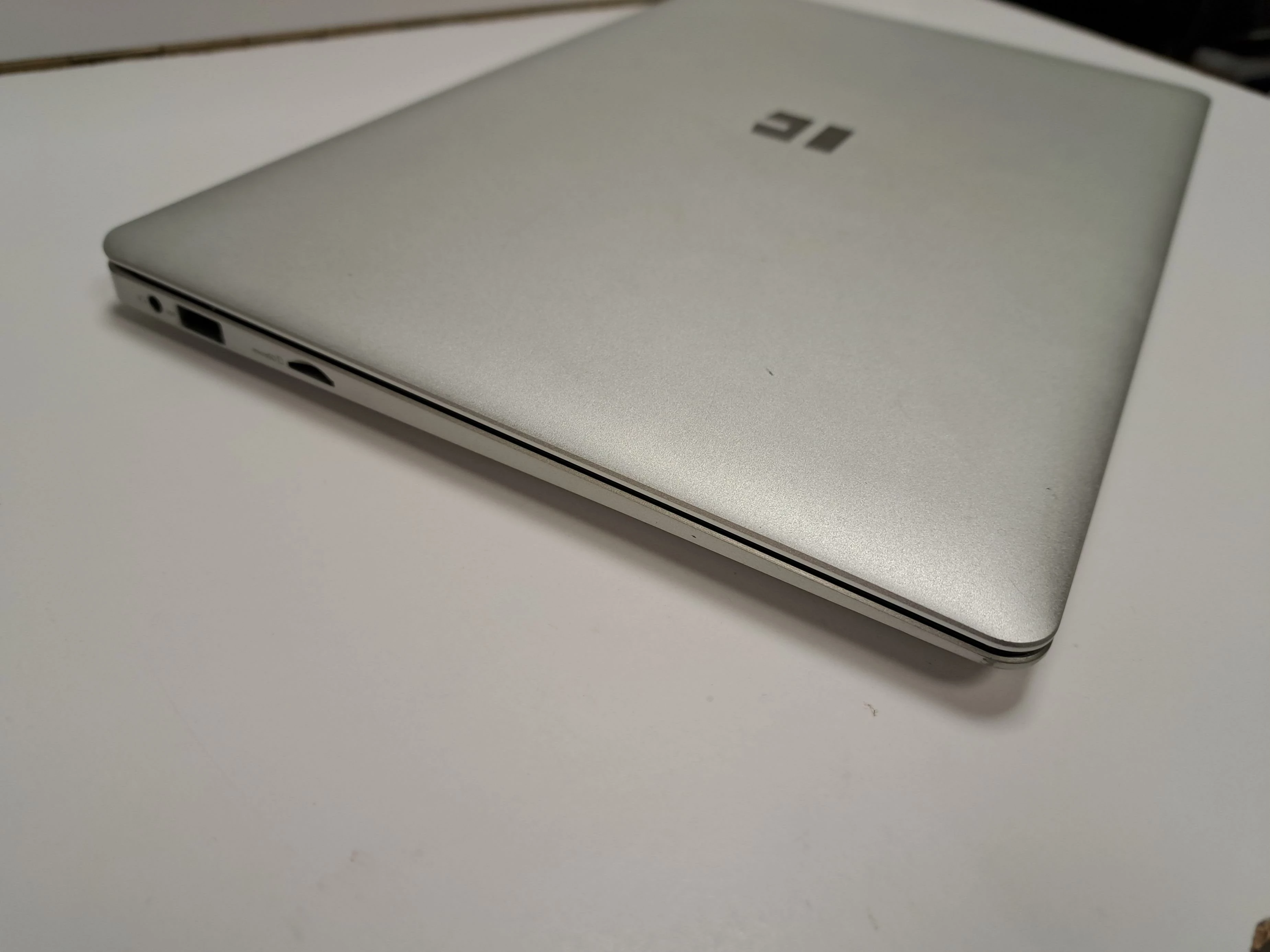 trekstor-surfbook-a13b-n4000-4gb-ssd-64gb-fullhd-kod-producenta-a13b