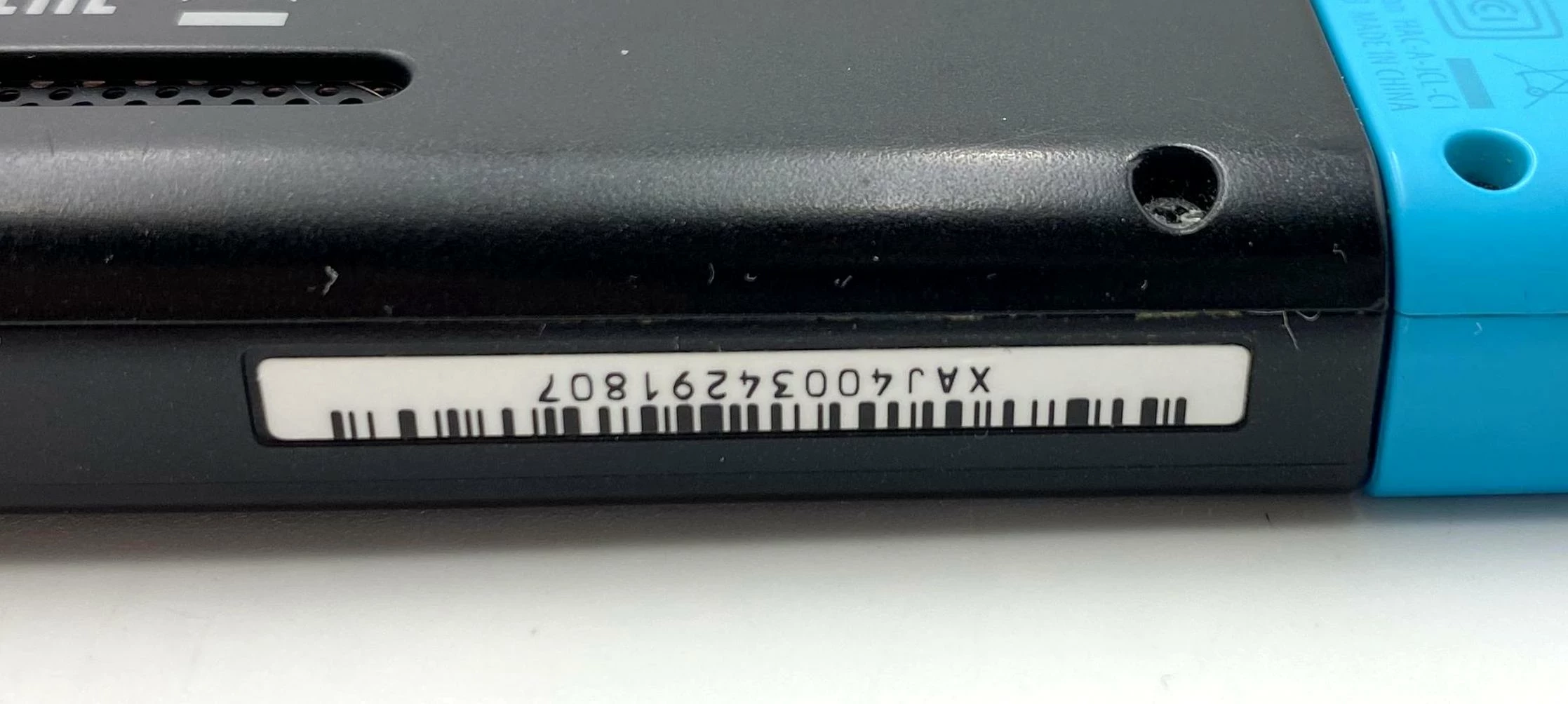 nintendo-switch-hac-001-pad-nintendo-kabel-liczba-kontrolerow-w-zestawie-1