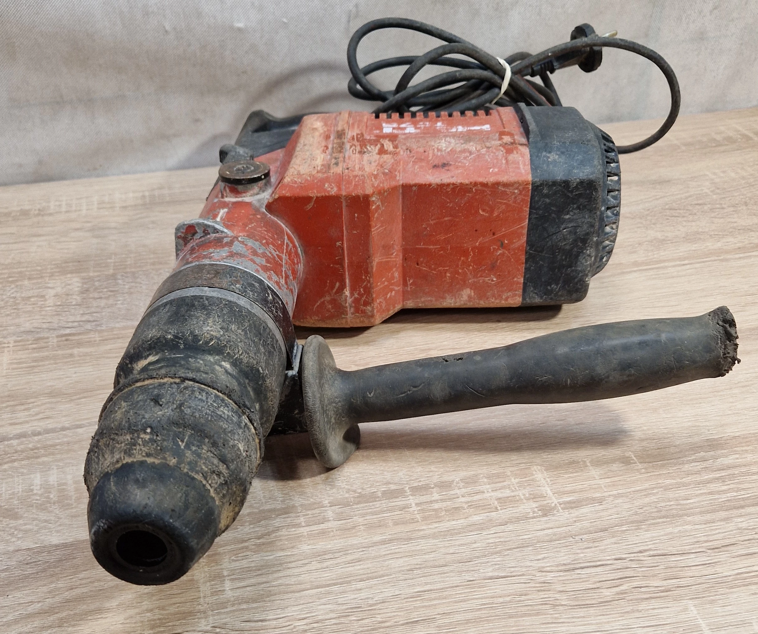 mlotowiertarka-hilti-te-75-typ-uchwytu-sds-plus