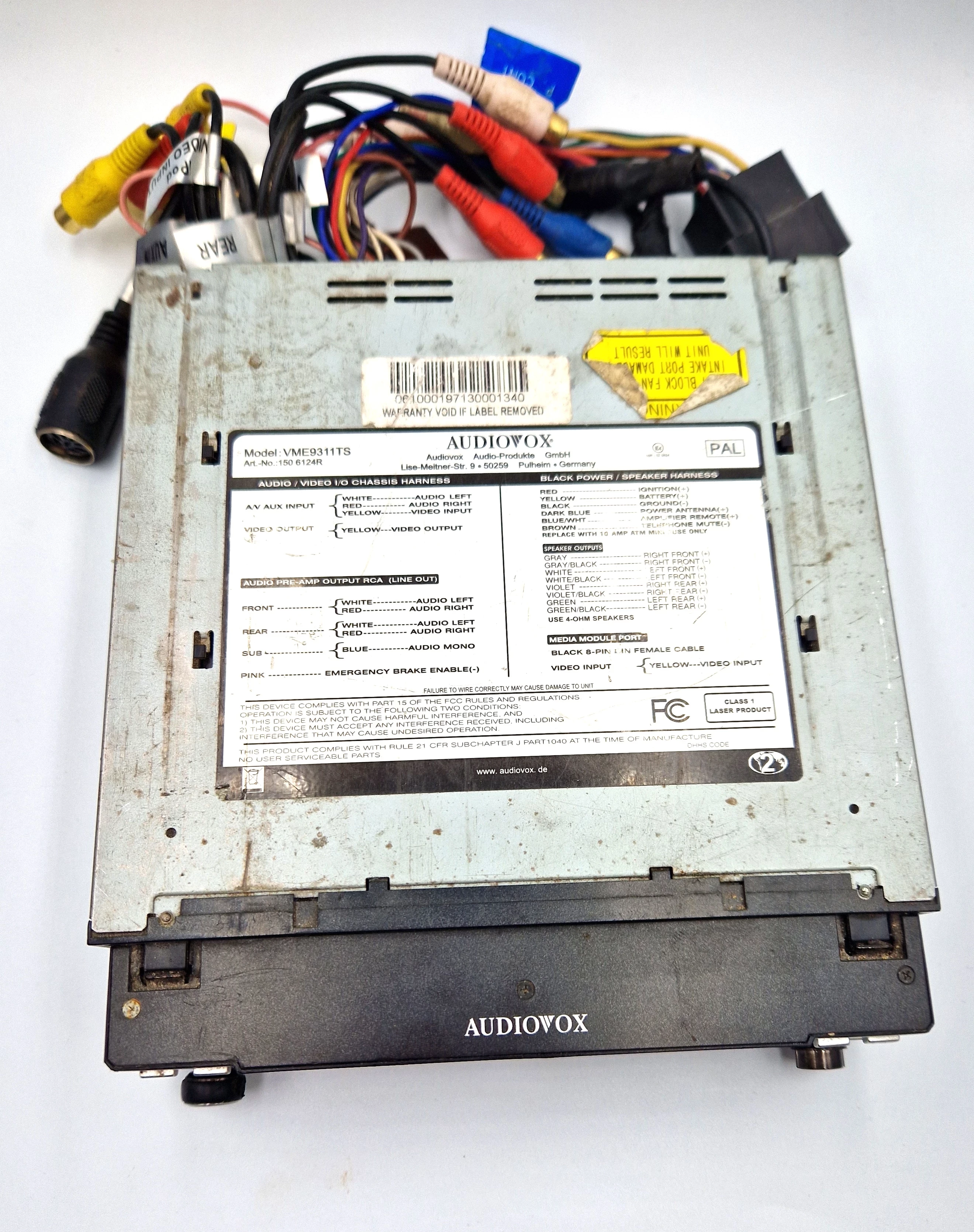 radio-z-wysuwanym-panelem-audiovox-vme9311ts-rodzaj-akcesoryjny