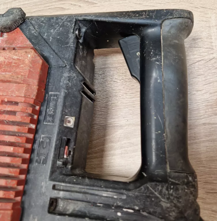 MŁOTOWIERTARKA HILTI TE 75