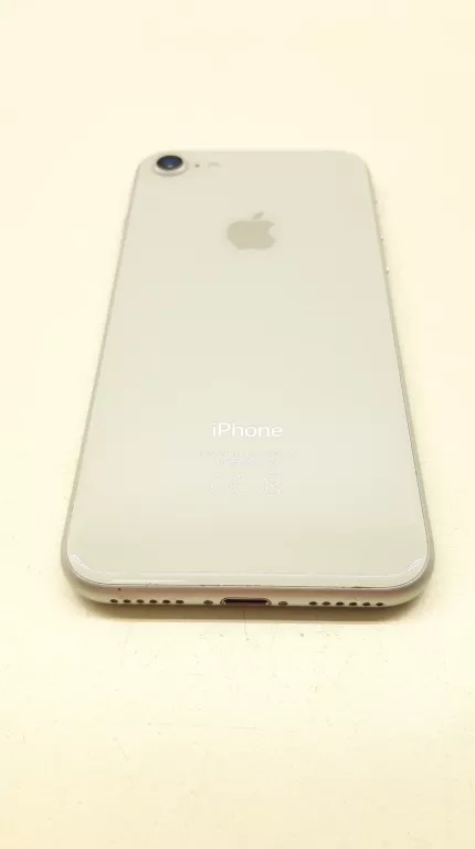 APPLE IPHONE 8 64 GB SILVER 74% ZADBANY!