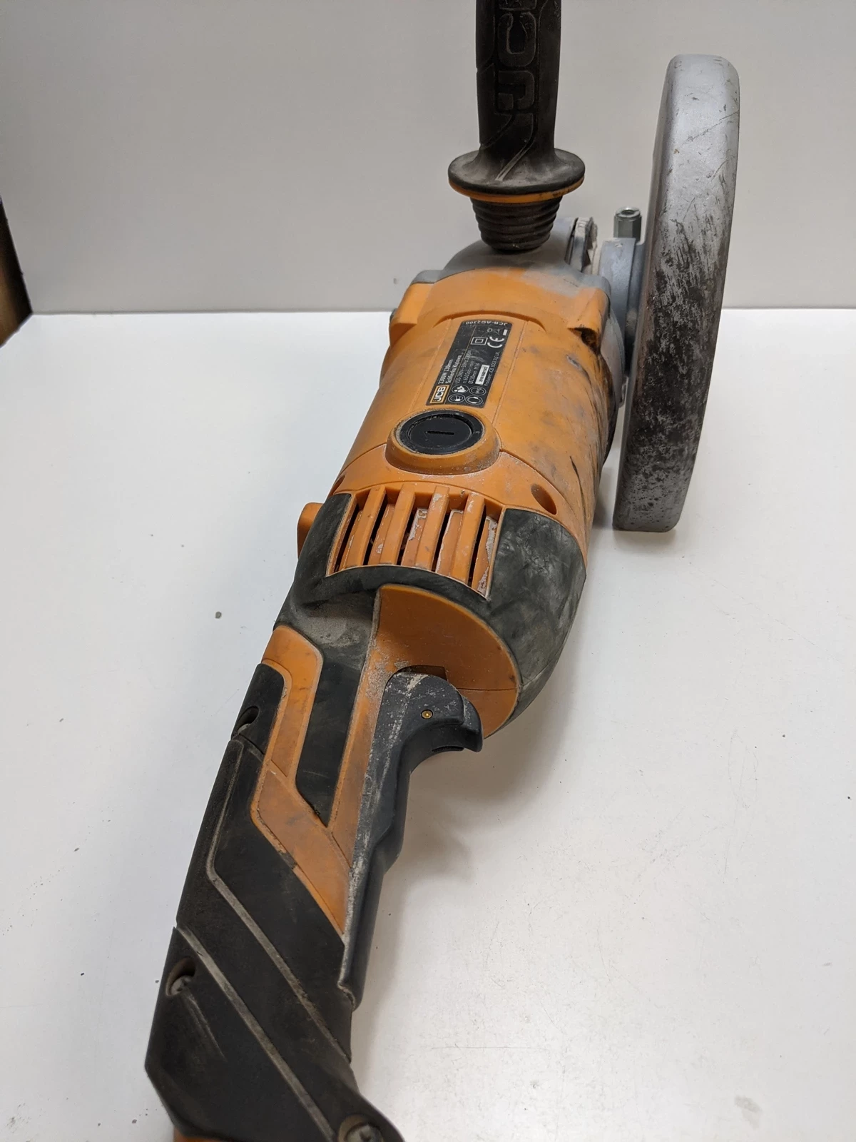 szlifierka-katowa-jcb-ag2300-ean-gtin-5055803340223