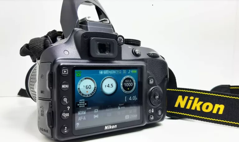 APARAT NIKON D3300