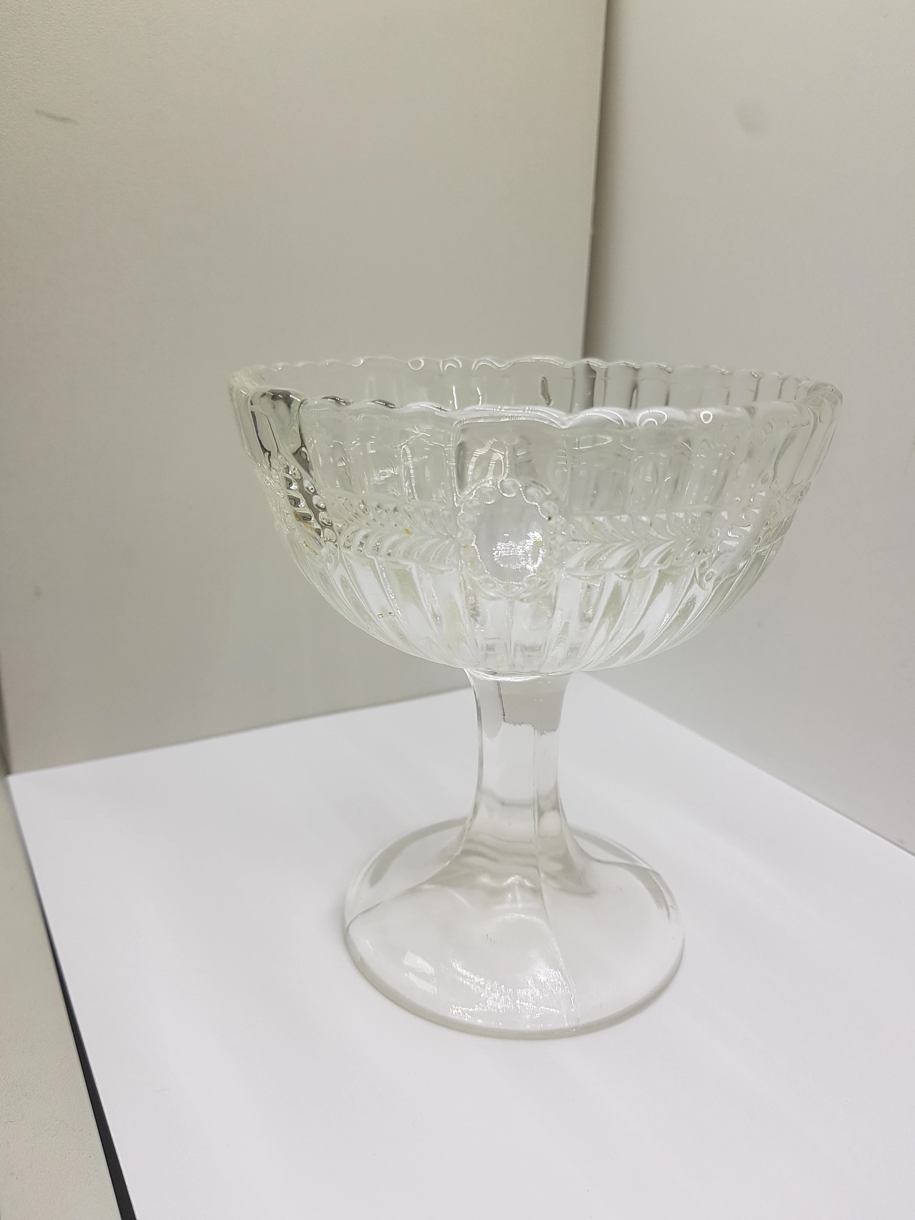 cukiernica-huta-hortensja-medaliony-oryginalnosc-oryginal