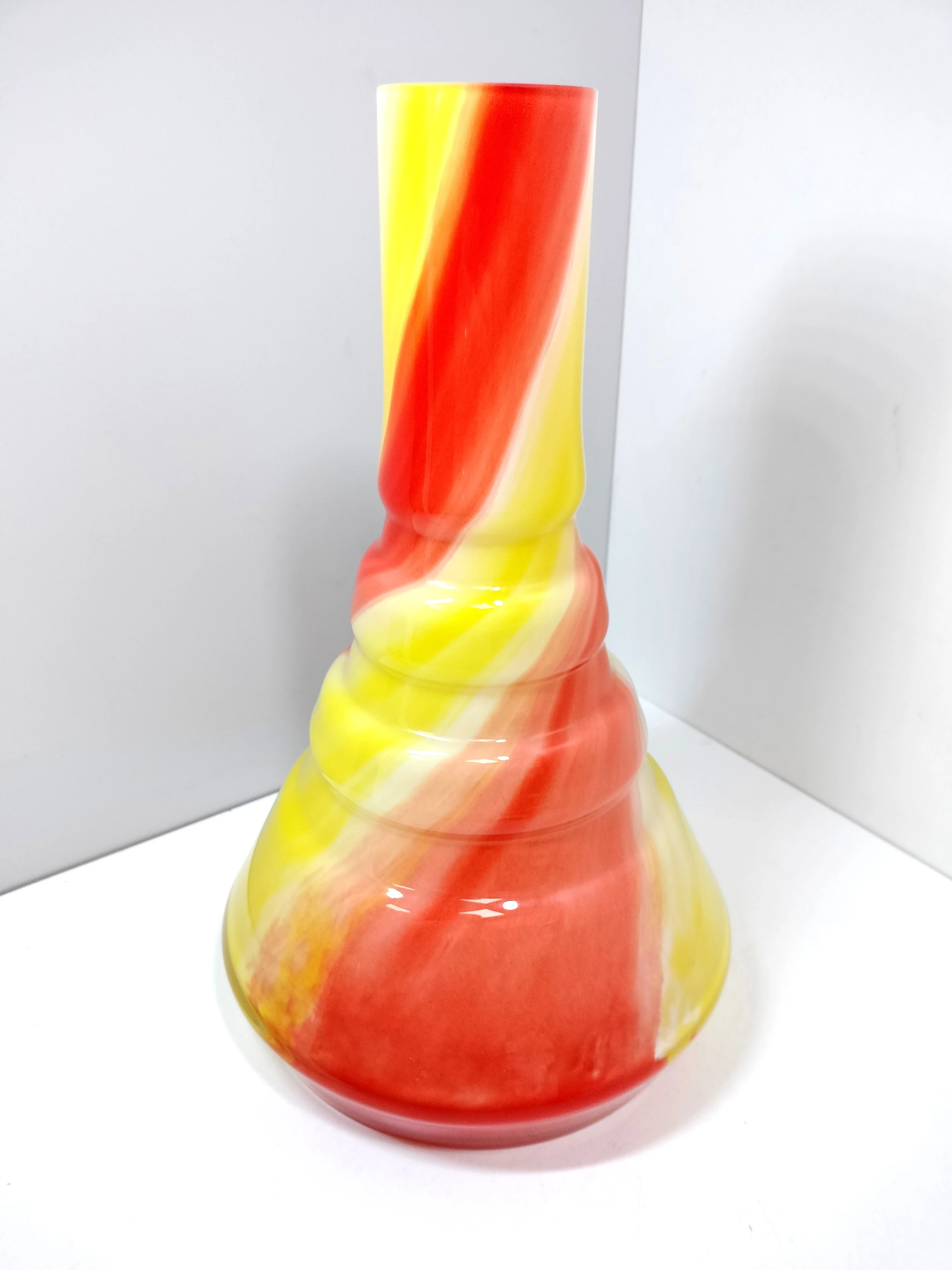 wazon-kolorowe-szklo-prl-osiedle-centrum-d1-krakow