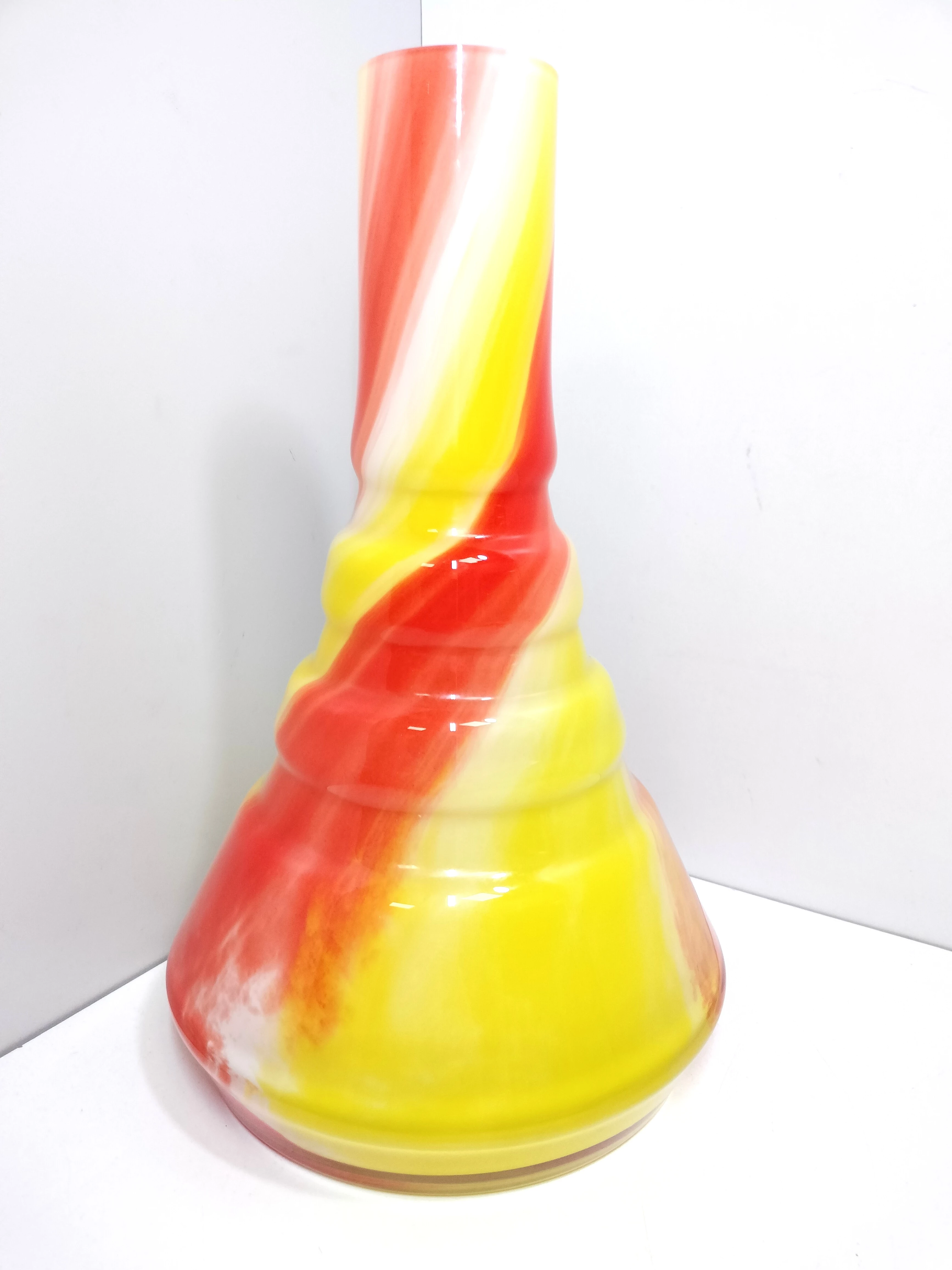 wazon-kolorowe-szklo-prl-osiedle-centrum-d1-krakow