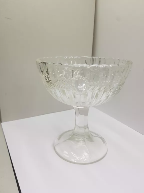 cukiernica-huta-hortensja-medaliony-oryginalnosc-oryginal