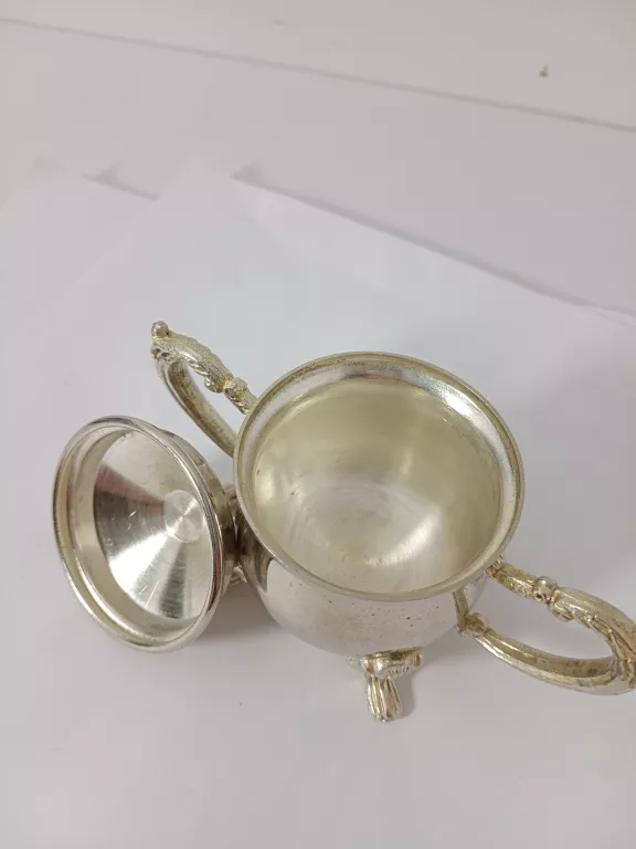 cukiernica-platerowana-mala-stan-nie-wymaga-renowacji