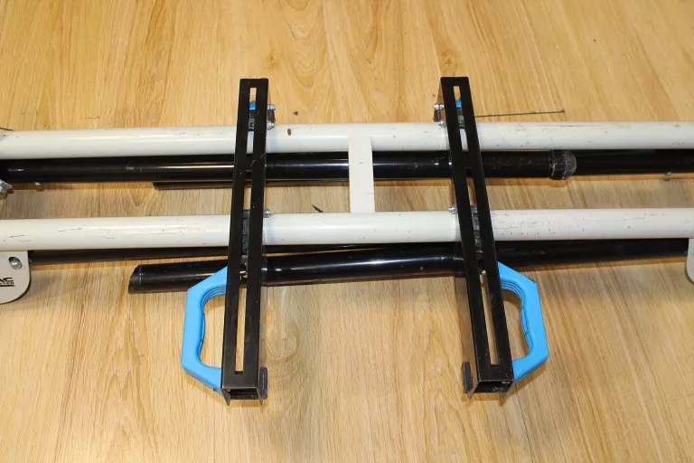 stol-roboczy-do-ukosnicy-macallister-mmst150-maksymalna-wysokosc-blatu-82