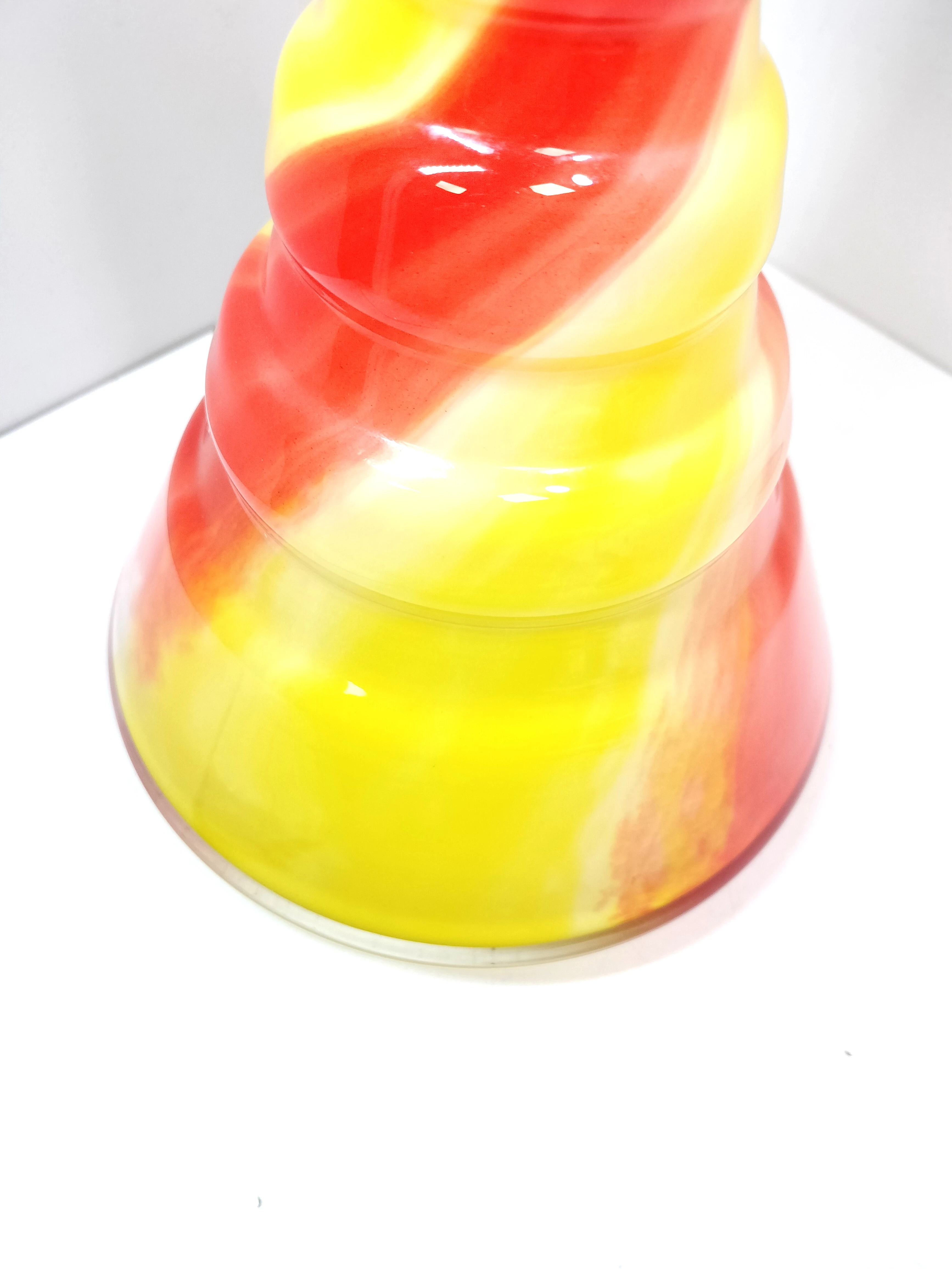 wazon-kolorowe-szklo-prl-osiedle-centrum-d1-krakow