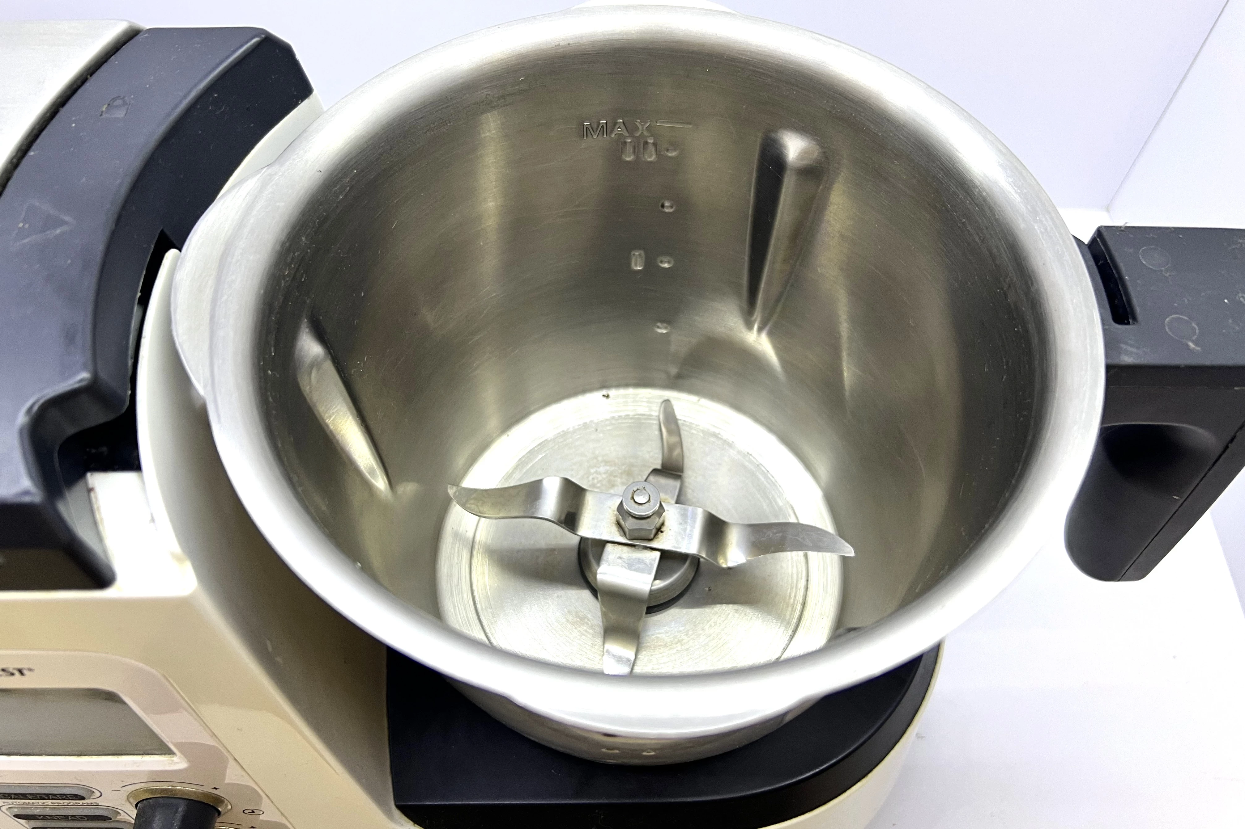 robot-kuchenny-silvercrest-skmk-1200-c3-akcesori-tryby-pracy-turbo