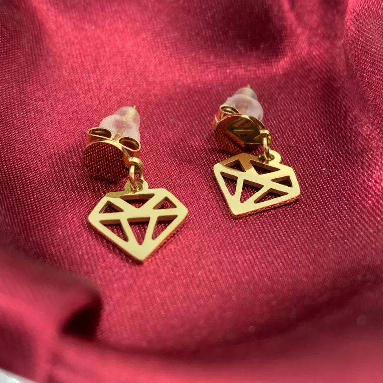 kolczyki-stal-pozlacana-wiszace-diamenty-stan-nowy