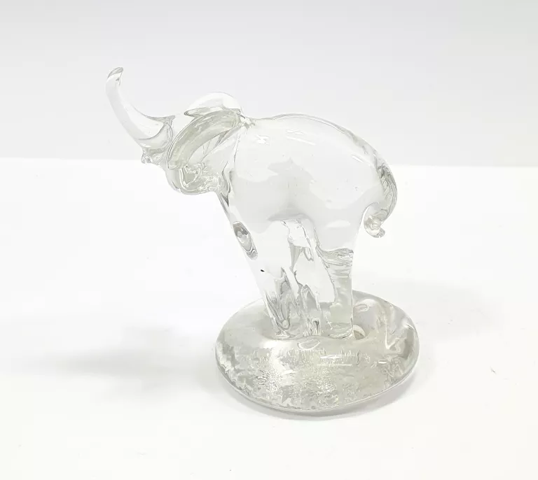 ladny-szklany-slonik-dekoracja-rynek-15-olesno-palladium