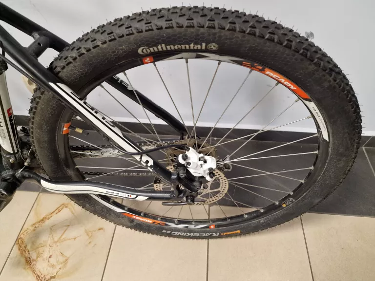 rower-cube-comp-attention-18-22-kola-kolor-czarny