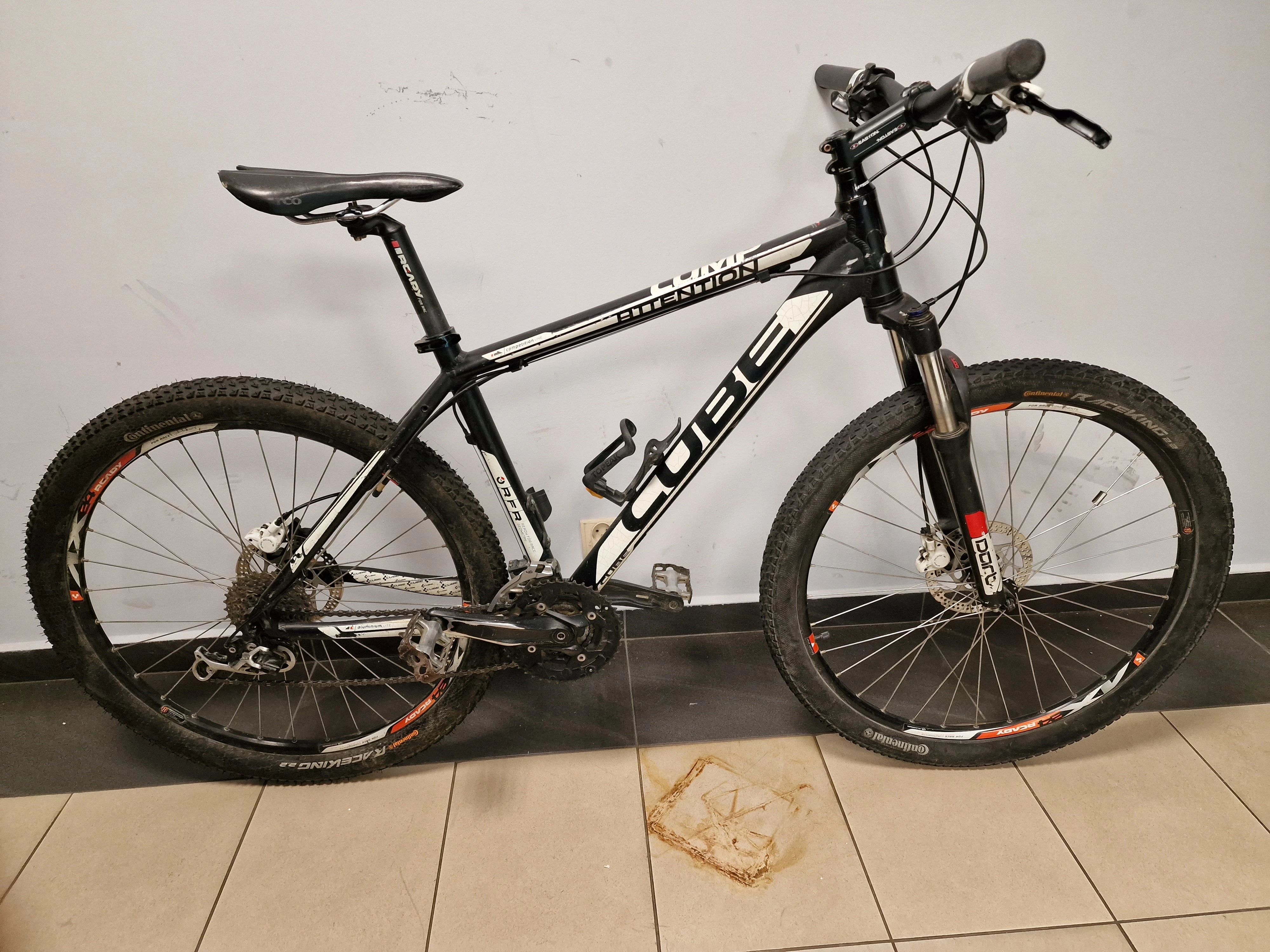 rower-cube-comp-attention-18-22-kola-kod-producenta-7005