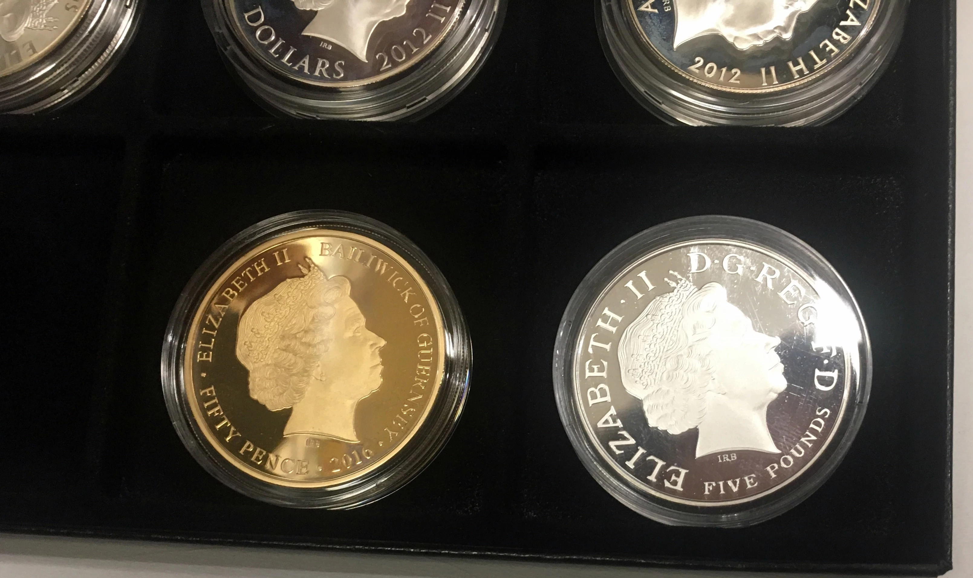 monety-z-elzbieta-5-sztuk-stan-menniczy-925-282g-plac-imbramowski-121-krakow