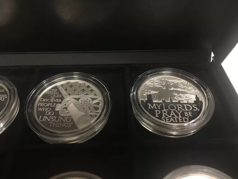 monety-z-elzbieta-5-sztuk-stan-menniczy-925-282g-plac-imbramowski-121-krakow