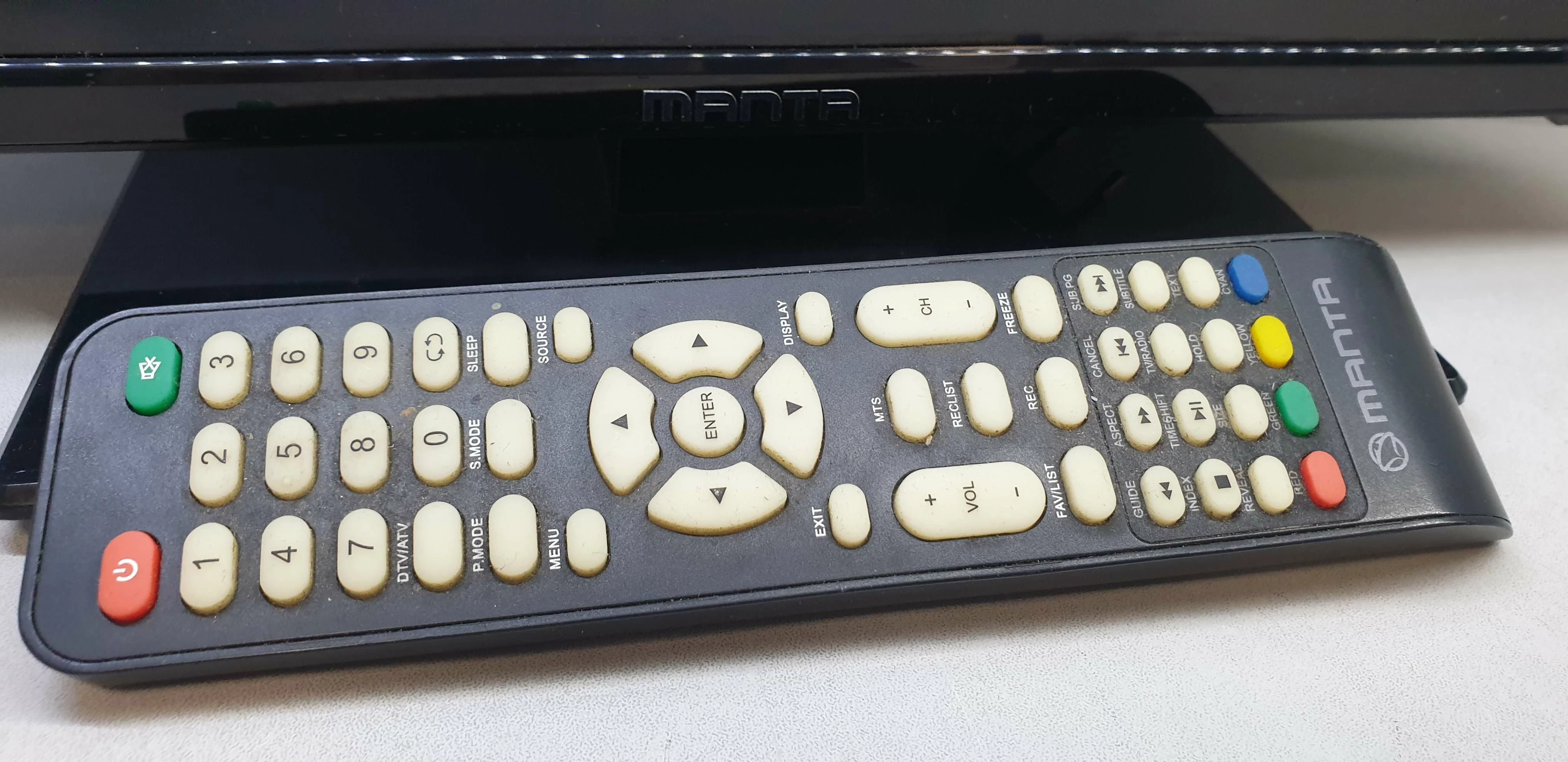 tv-manta-led-1903-pilot-stan-uzywany